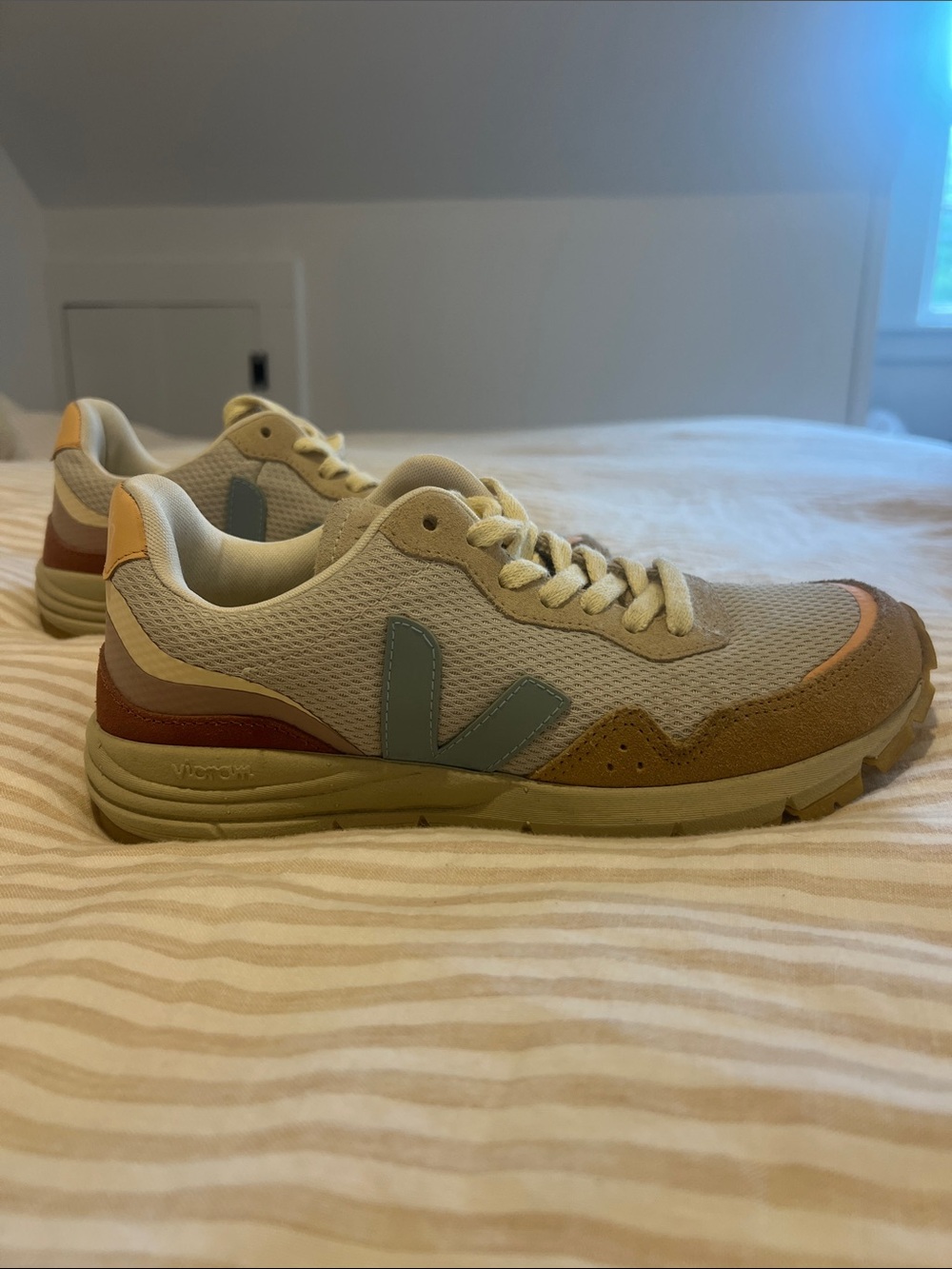 NWOT Veja x Ba&sh Women's Sneakers, Natural Steel, 38